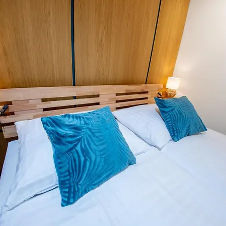 Riverside Hideout Praag