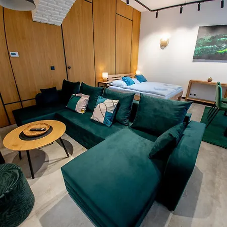 Riverside Hideout * Praag