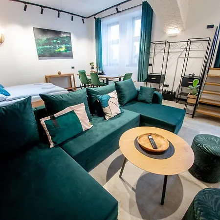 Riverside Hideout * Praag