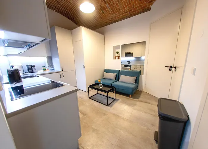 Riverside Hideout Apartment *